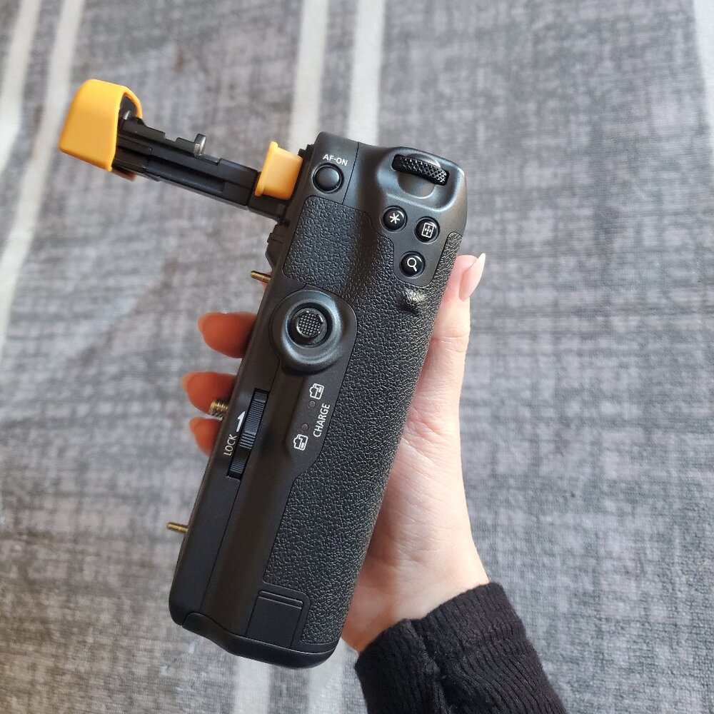 Canon BG-R10 Black and Yellow Camera Battery Grip Extension